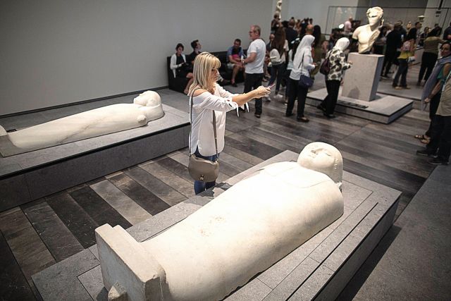 Συλλέκτες, διάσημοι αρχιτέκτονες και ματαίωση πτήσεων