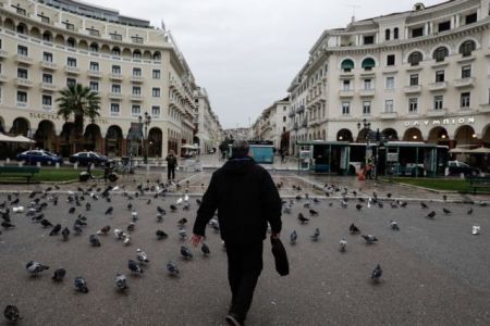 Κορωνοϊός : 3 δισ. ευρώ το κόστος για κάθε μήνα lockdown