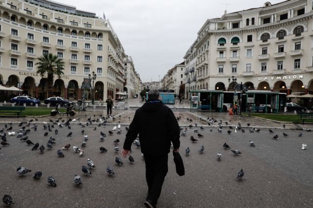 Κορωνοϊός : 3 δισ. ευρώ το κόστος για κάθε μήνα lockdown