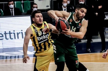 Εικόνα διαλυμένης ομάδας ο Παναθηναϊκός (100-74)