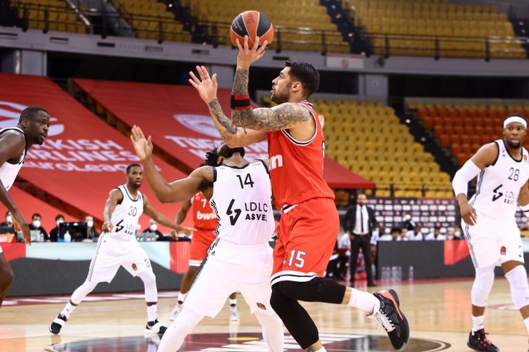 Χαρακίρι Ολυμπιακού με Βιλερμπάν (63-69)