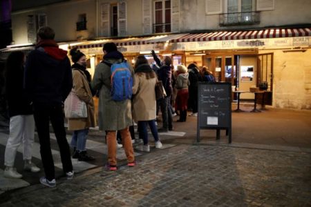 Γαλλία: Τρομάζει ο μεγάλος αριθμός κρουσμάτων – Γεμάτες οι ΜΕΘ