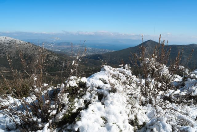 «Λέανδρος» :  Χιόνια και στα βόρεια προάστια της Αττικής