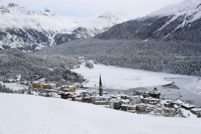 Κορωνοϊός – Ελβετία : Σε καραντίνα δύο ξενοδοχεία – Παραλλαγμένο στέλεχος του ιού εντοπίστηκε στο Σεν Μόριτζ