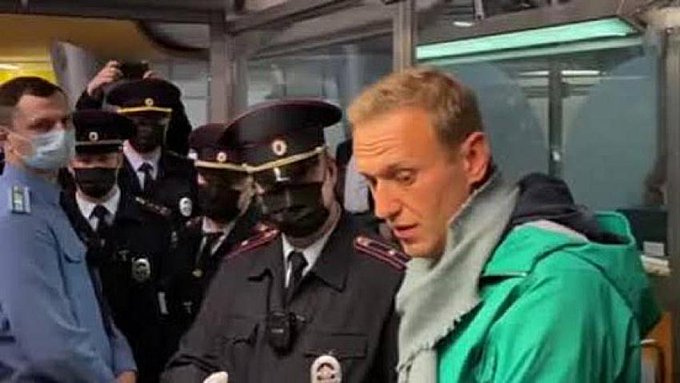 Υπόθεση Ναβάλνι : Δεν έχει επαφή με τους δικηγόρους του – Να αφεθεί ελεύθερος ζητούν Γερμανία και Βρετανία