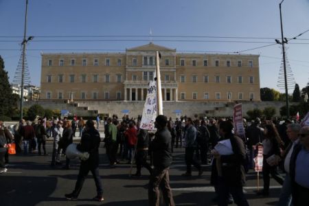Χρυσοχοΐδης στο MEGA: Με το νέο νομοσχέδιο μπαίνει τέλος στη δράση των προβοκατόρων