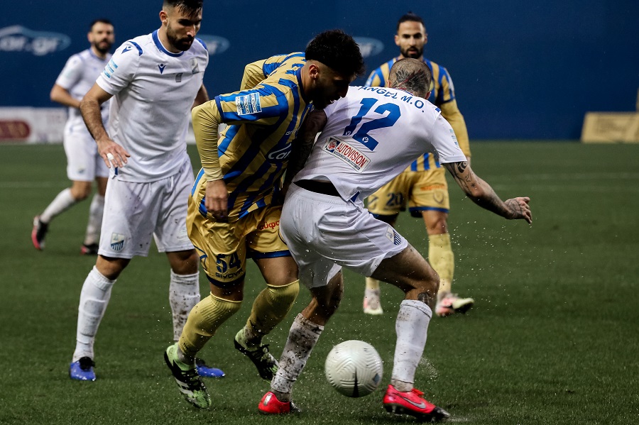 Σημάδευαν τα δοκάρια Παναιτωλικός και Λαμία, έμειναν στο 0-0