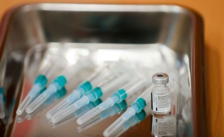 Γώγος στο MEGA : Το εμβόλιο καλύπτει τη βρετανική μετάλλαξη – Τι ισχύει για τα άλλα δύο στελέχη