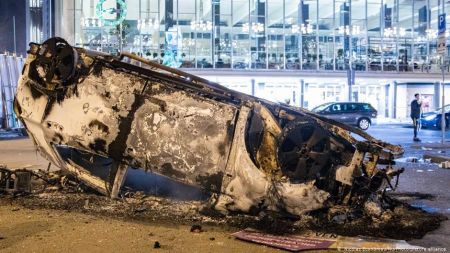 Βίαια επεισόδια σε ολλανδικές πόλεις