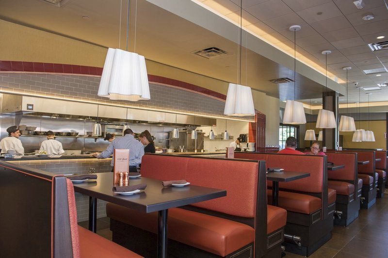 ΗΠΑ: Κατέρρευσε η βιομηχανία εστίασης λόγω κορωνοϊού