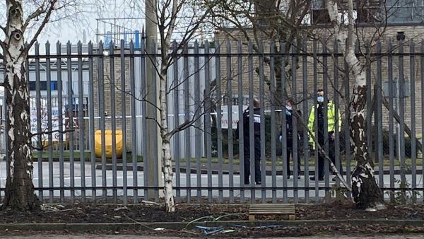 Βρετανία : Εκκενώνονται οι εγκαταστάσεις της AstraZeneca – Βρέθηκε ύποπτο πακέτο