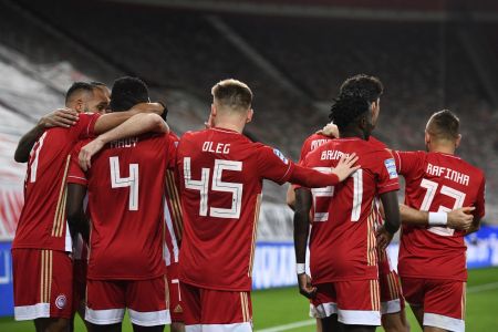 Το γλέντι του Ολυμπιακού με τον ΠΑΟΚ (3-0)