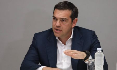 Μηνύματα Τσίπρα σε τάσεις και ρεύματα