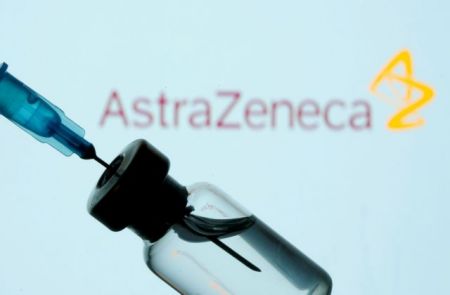 Φον ντερ Λάιεν : Ζητά διαφάνεια από την AstraZeneca – Δεσμευτικοί όροι στο συμβόλαιο
