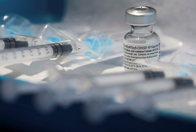 Κορωνοϊός – ΕΕ: Μετά τα εμβόλια, έλλειψη και σε σύριγγες
