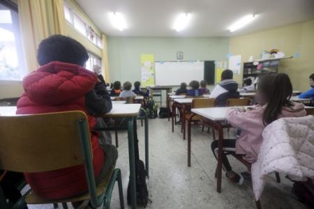 Νομοσχέδιο: Μαθήματα σε αργίες και διακοπές για κάλυψη χαμένων ωρών στα σχολεία