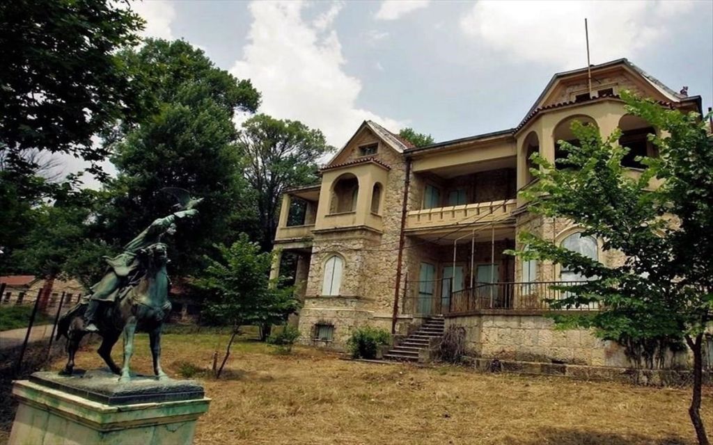 Σακελλαροπούλου : Επίσκεψη στο κτήμα Τατοΐου – Ενημερώθηκε για τις εργασίες συντήρησης