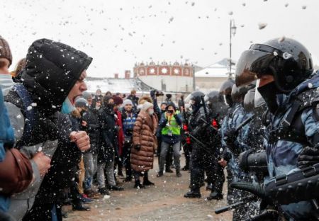 Ρωσία : Πάνω από 5.000 συλλήψεις σε διαδηλώσεις υπέρ Ναβάλνι
