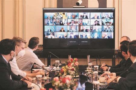 «Δεν θα θυσιάσουμε τον τουρισμό για το Πάσχα»