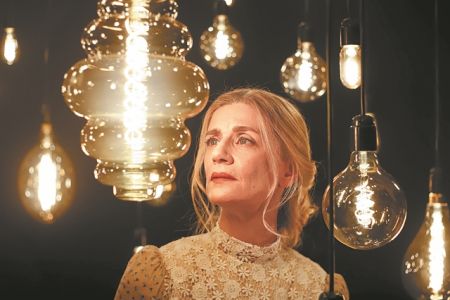 «Η μοναξιά του live streaming στο άδειο θέατρο»