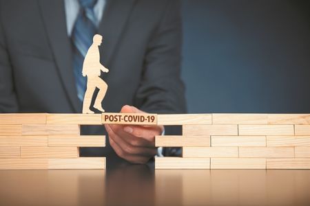 2021: Επείγουσα προτεραιότητα η στήριξη επιχειρήσεων