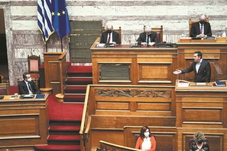 Μεταξύ μετριοπάθειας και νεο-αυριανισμού