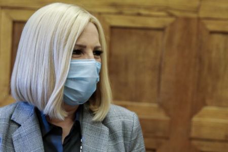 Γεννηματά για τρίτο κύμα: Η πανδημία απαιτεί εθνική συνεννόηση και όχι υπουργούς «ράμπο»