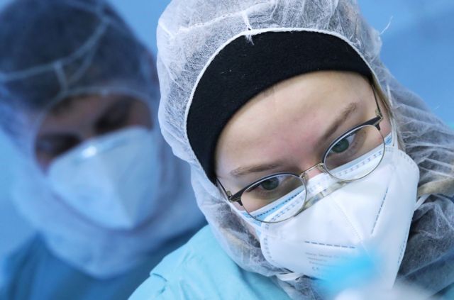 Κορωνοϊός : 543 κρούσματα, 33 νεκροί, 248 διασωληνωμένοι