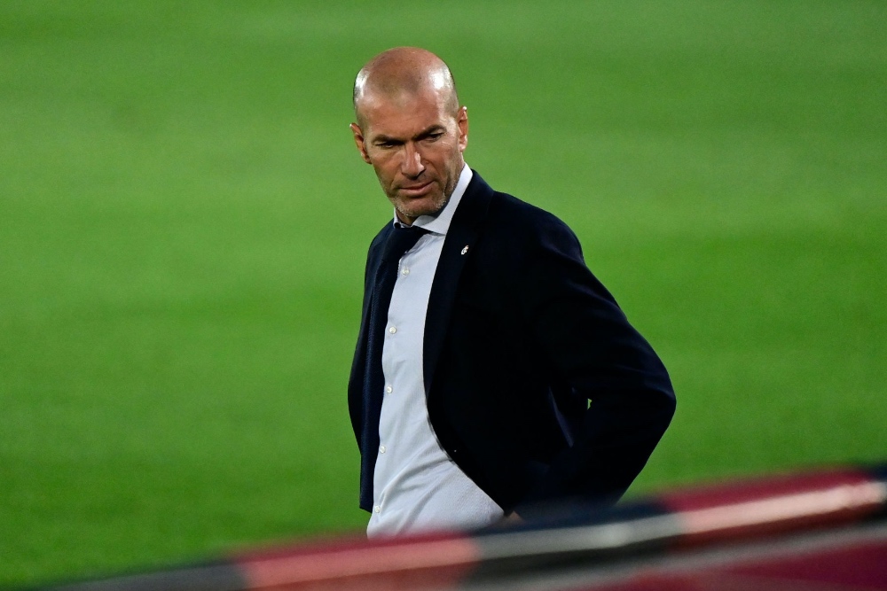 AS : «Μόνο αν κατακτήσει το Champions League θα μείνει στη Ρεάλ ο Ζιντάν»