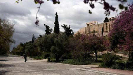 Βατόπουλος: Tο καθολικό lockdown είναι στο τραπέζι της επιτροπής