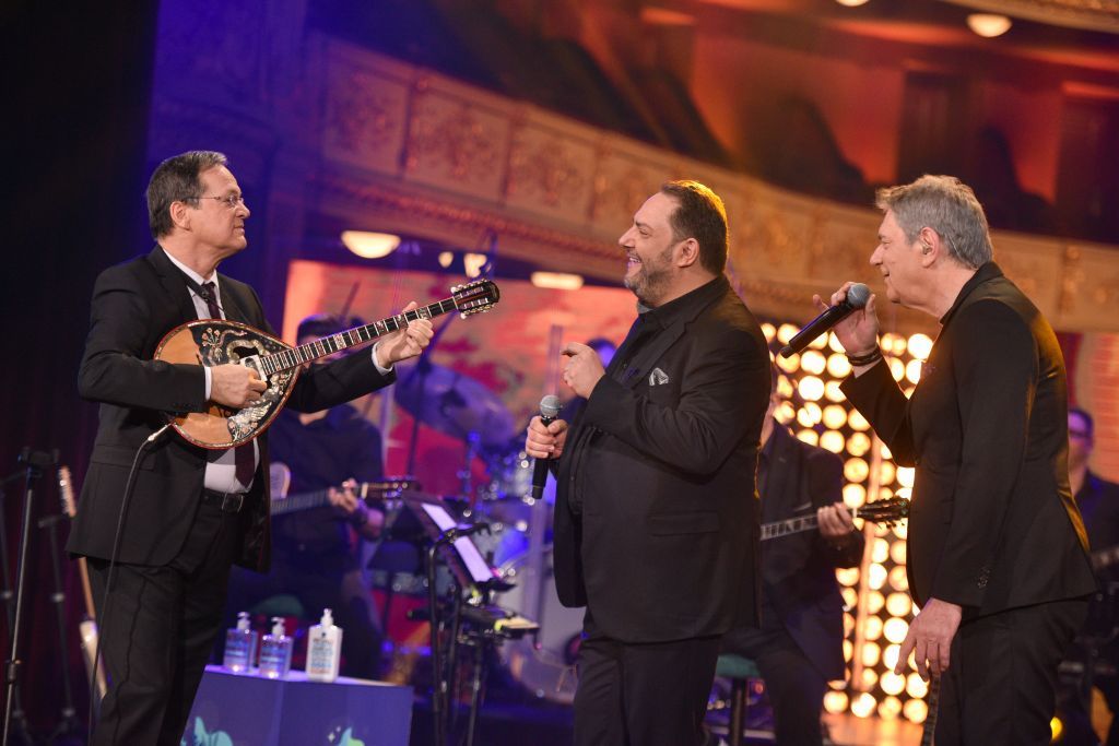 Σπίτι με το MEGA: Δείτε πρώτοι μουσικά αποσπάσματα από την εκπομπή-αφιέρωμα για τον Στράτο Διονυσίου