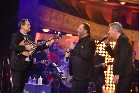 Σπίτι με το MEGA: Δείτε πρώτοι μουσικά αποσπάσματα από την εκπομπή-αφιέρωμα για τον Στράτο Διονυσίου