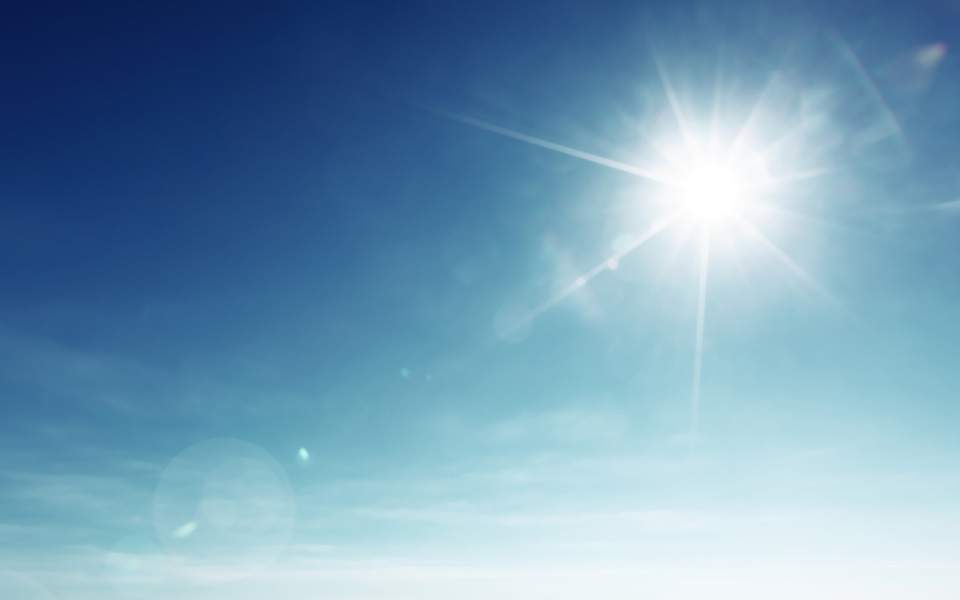 Καιρός : Μίνι καλοκαίρι το Σαββατοκύριακο – Στους 25 βαθμούς το θερμόμετρο [χάρτης]