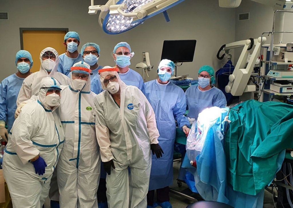 Σωτήρια νευροχειρουργική επέμβαση σε ασθενή με COVID-19 στον Ευαγγελισμό