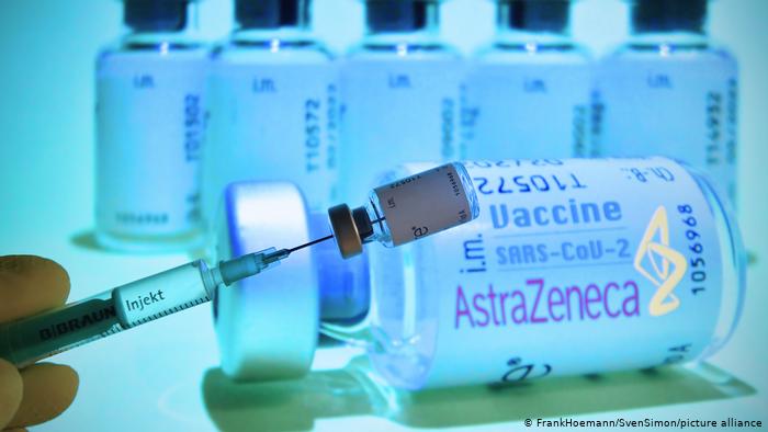 Το εμβόλιο της AstraZeneca είναι λιγότερο αποτελεσματικό κατά της νοτιοαφρικανικής μετάλλαξης