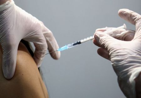 Ερευνα : Αρνητής του εμβολίου δηλώνει ένας στους πέντε Έλληνες
