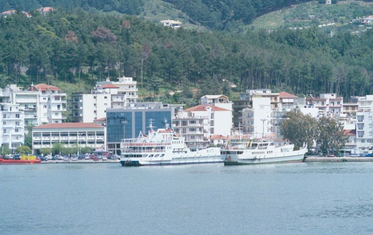 Δεμένα τα πλοία ανοιχτού τύπου στα λιμάνια Κέρκυρας και Ηγουμενίτσας εξαιτίας ισχυρών ανέμων