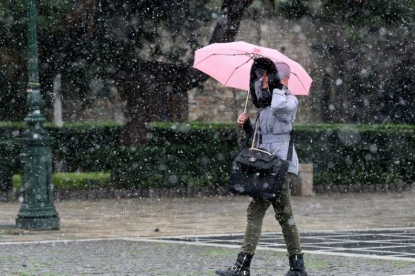 Καιρός : Προειδοποιήσεις για το νέο κύμα κακοκαιρίας – Πώς μπορεί να εξελιχθεί