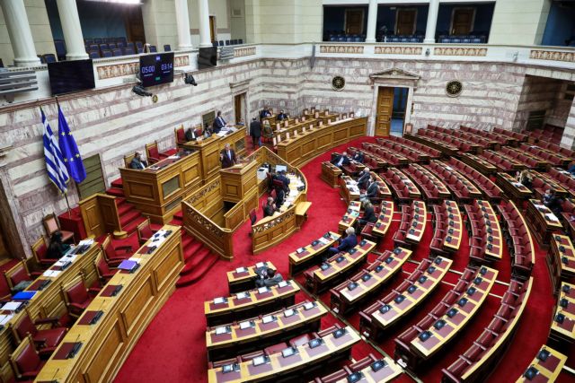 Αιχμές από ΣΥΡΙΖΑ και ΚΙΝΑΛ για το σκληρό lockdown : Άλλα λέει ο ένας υπουργός και άλλα ο άλλος