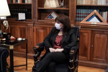 Συνάντηση της ΠτΔ με την πρόεδρο της Εταιρείας Αλτσχάιμερ