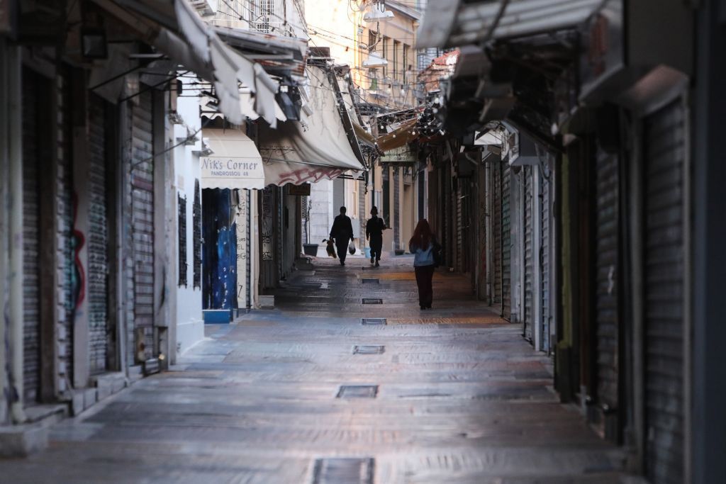 Lockdown : Αναλυτικά όλα τα μέτρα που θα ισχύουν από την Πέμπτη στην Αττική – Τι αλλάζει με SMS και τηλεργασία