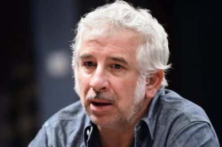 Πέτρος Φιλιππίδης : Πουλάει το σπίτι του και μετακομίζει στο χωριό;