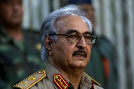 Λιβύη : Ο στρατάρχης Χαφτάρ δεσμεύεται να στηρίξει την ειρηνευτική διαδικασία