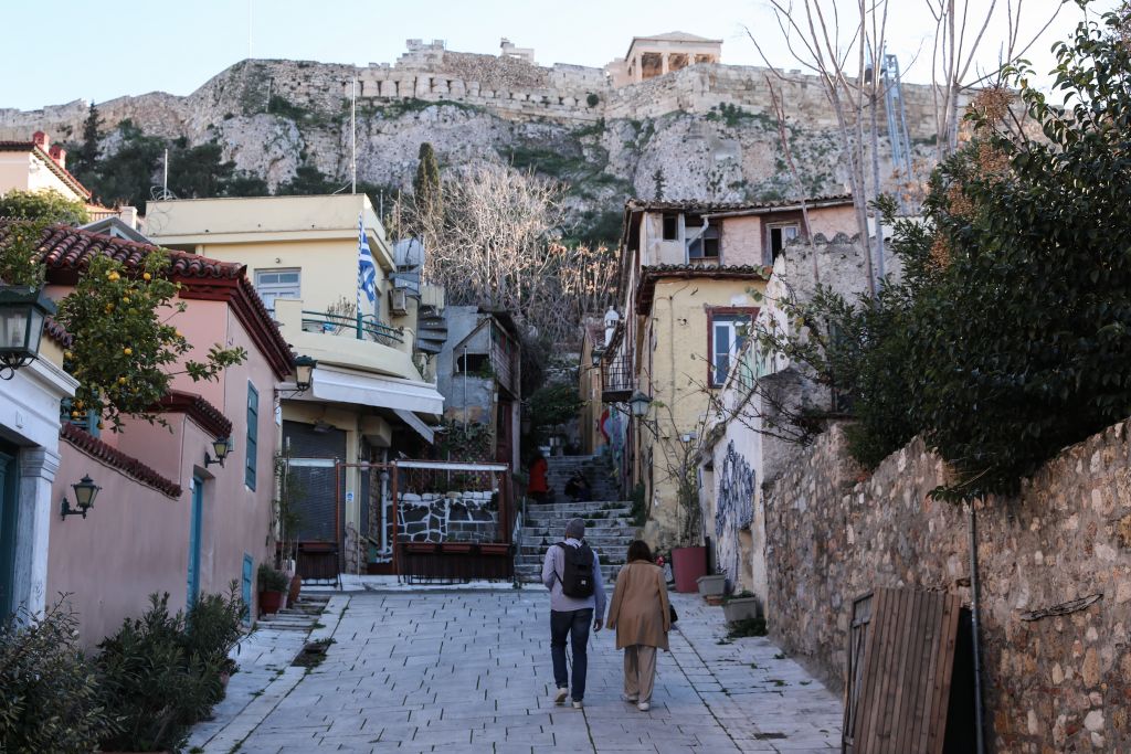 Κορωνοϊός : Στο «κόκκινο» 3 περιοχές της Αθήνας – Στα ύψη η διασπορά