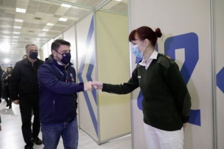 Θεσσαλονίκη: Στο εμβολιαστικό κέντρο της ΔΕΘ ο Νίκος Χαρδαλιάς – Θα λειτουργήσει τη Δευτέρα