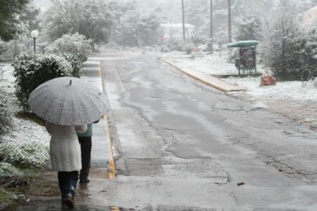 Οι μετεωρολόγοι προειδοποιούν: Έρχεται νέο κύμα χιονιά στην Αττική – Πώς θα εξελιχθεί η κακοκαιρία στην υπόλοιπη Ελλάδα
