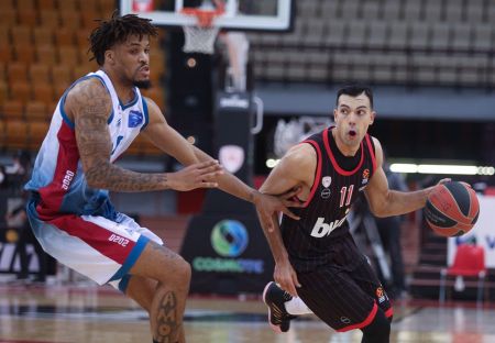 Εύκολη νίκη του Ολυμπιακού πριν την Εφές (111-57)