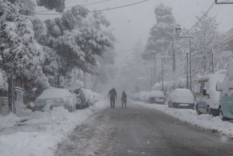 Μήδεια : Η Αττική φόρεσε τα «λευκά» της – Εντυπωσιακές εικόνες από το χιόνι | tovima.gr