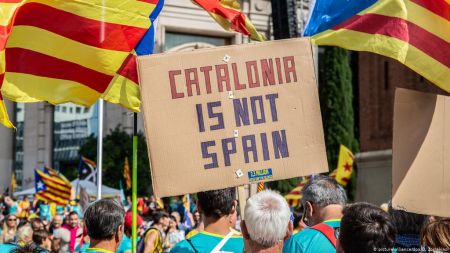 Καταλονία : Τα «τύμπανα» της ανεξαρτησίας συνεχίζουν να ηχούν δυνατά