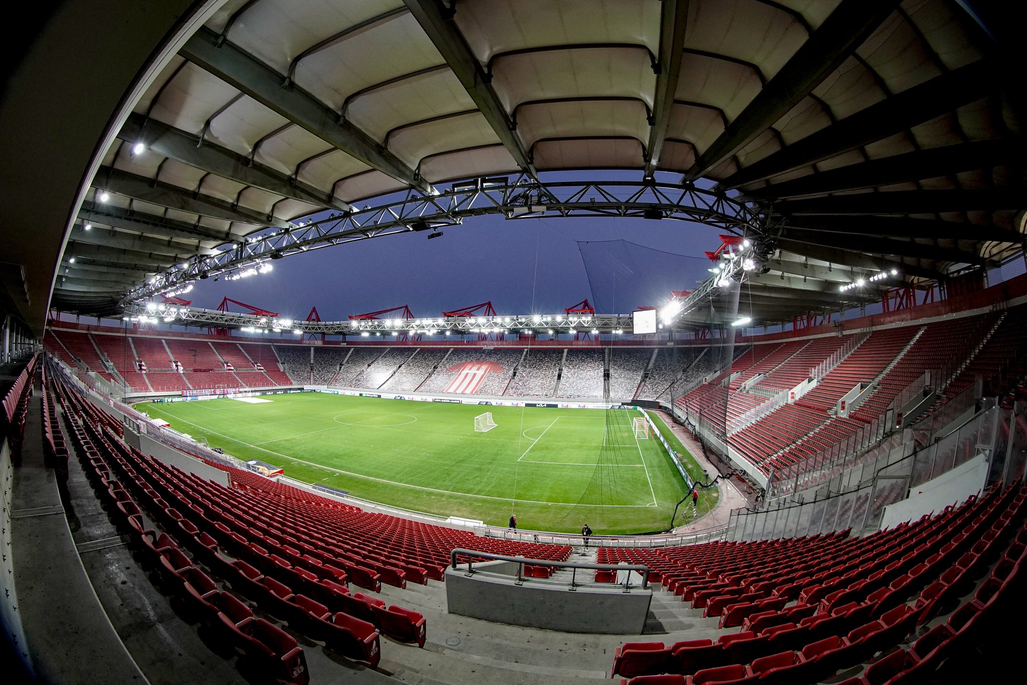 Το Καραϊσκάκη στο «μικροσκόπιο» της Αϊντχόφεν